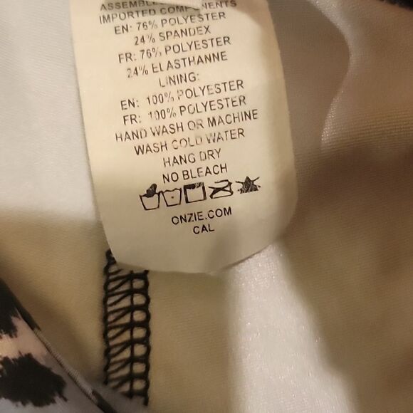 NWOT Onzie Animal Print Shorts SZ M/L - Picture 7 of 7